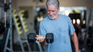 CrossFitが高齢者に”なぜ”必要か？健康寿命延伸のための科学的アプローチと実践ガイド